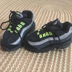 Cute Nike AirMax for your baby!